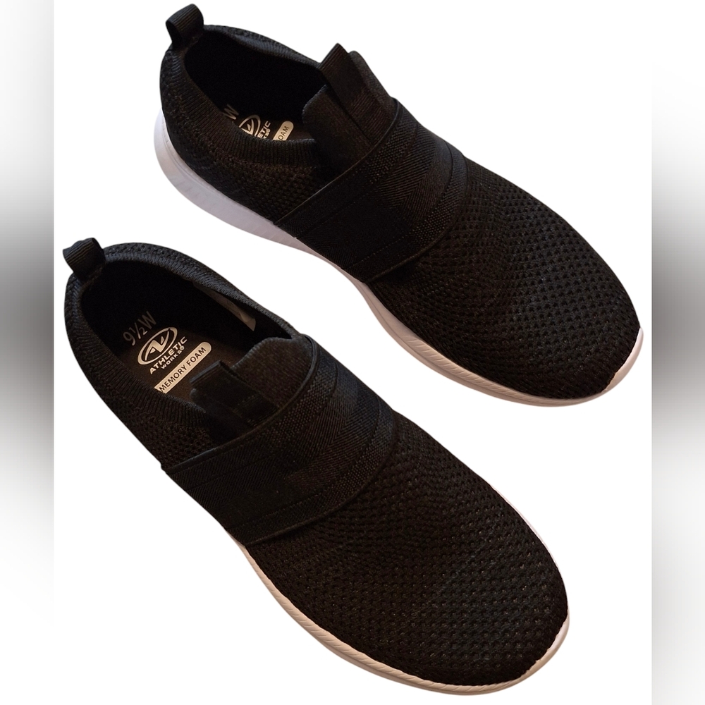 Men's slip on casual walking running shoes size 9.5